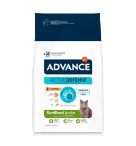 Advance Junior Sterilized Pollo pienso para gatos